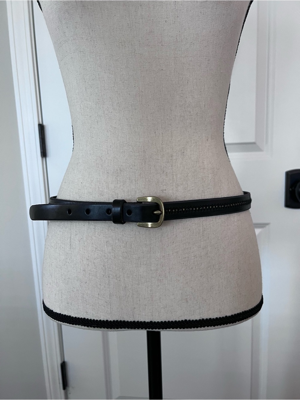 Ralph Lauren Women’s Black Leather Beaded Belt Size Medium EUC